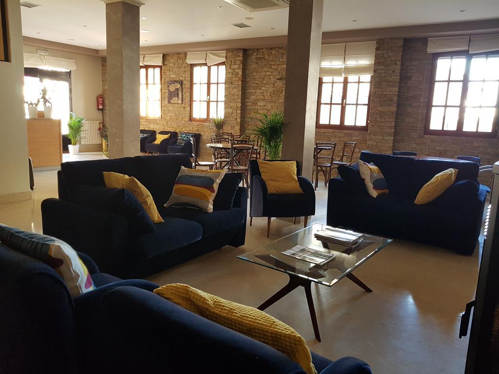 Hostal Santa Maria Какабелос Экстерьер фото